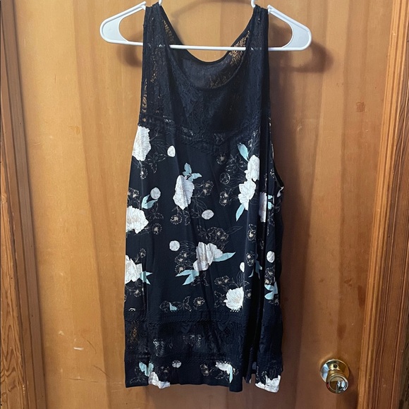 Torrid Blue Floral Lace Detail Top - Picture 1 of 3